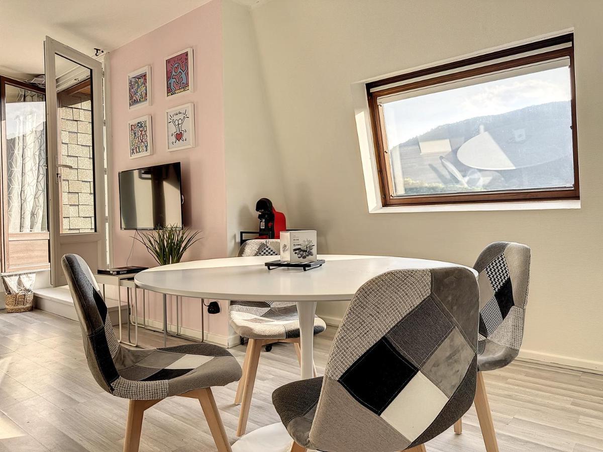 Charmant Appartement Avec Terrasse Parking Ispagnac Ngoại thất bức ảnh